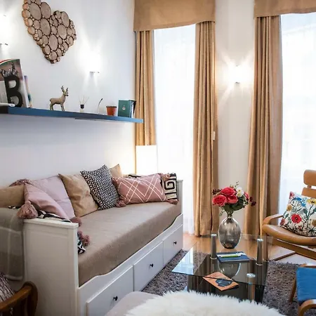 Kiraly Str Apartman With Free Parking Apartment Pecs