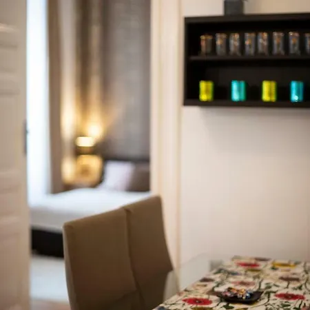 Kiraly Str Apartman With Free Parking Apartment
