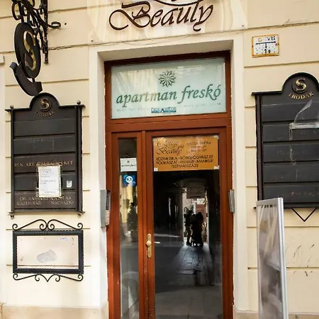 Kiraly Str Apartman With Free Parking *